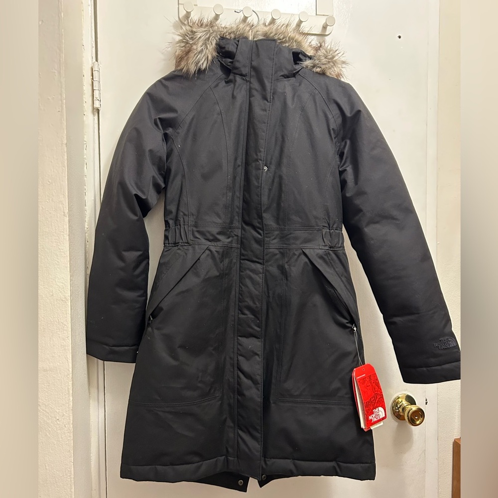 Brand NWT The North Face Arctic Parka size XS black